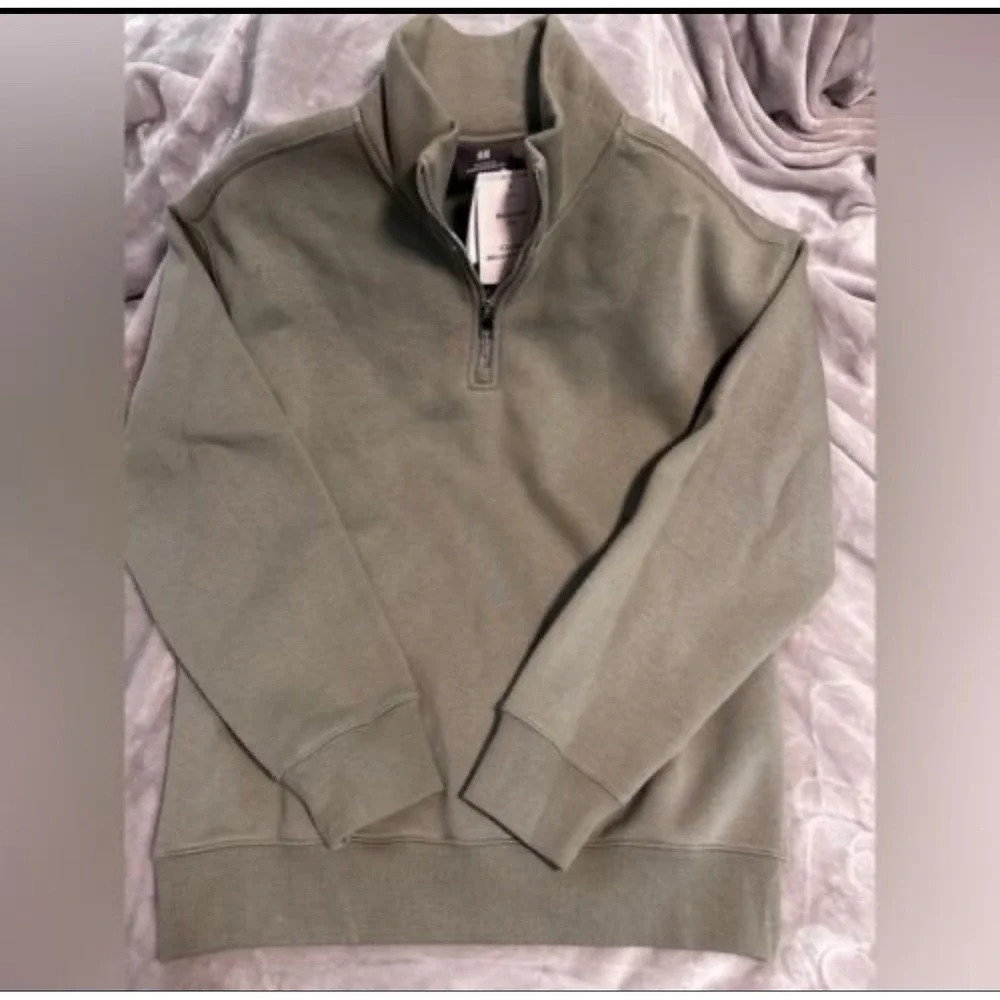 H&M Relaxed‎ Fit Sweatshirt Olive Green NWT